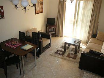 Royal Heights Apartments Bogazici ภายนอก รูปภาพ