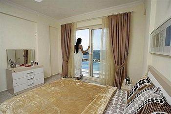 Royal Heights Apartments Bogazici ภายนอก รูปภาพ